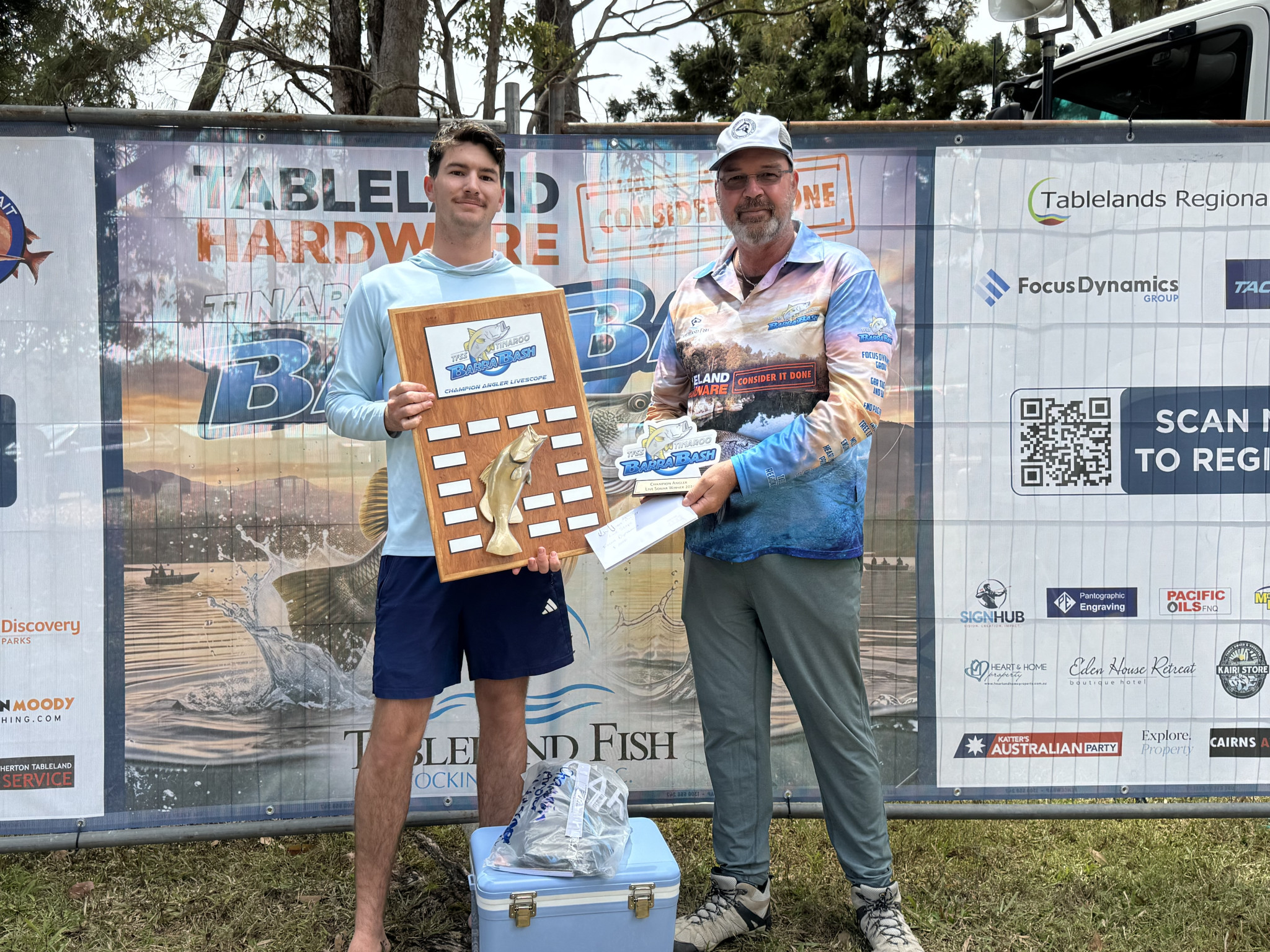 Champion Angler (Livescope) Joey Selvey is presented with his prize by Tom Veitch (Focus Dynamics Group, sponsor).