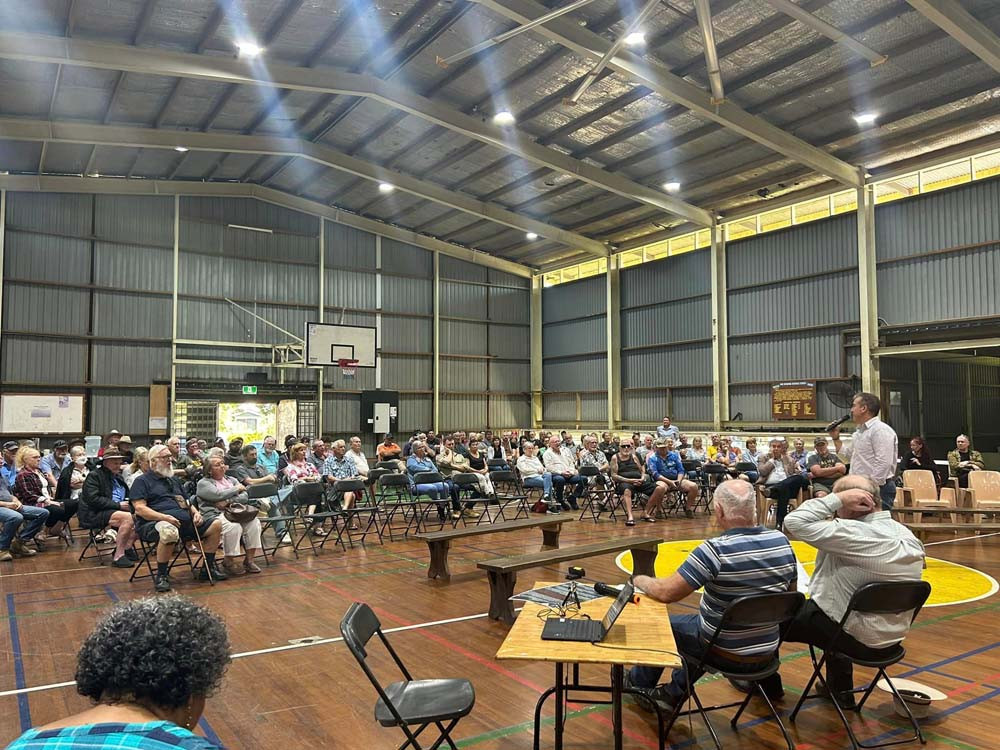 Katter’s Australian Party candidate for Cook, Duane Amos, spoke at a public meeting in Mareeba.