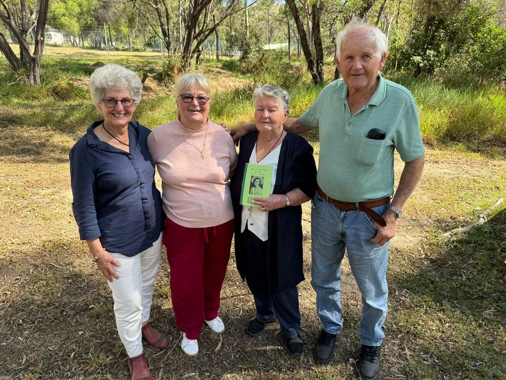 Shaaron Linwood, Robyne Perkes, Jane Chapman and Brian Perkes. Brian is the son of the Pioneer Woman who was featured this year and Robyne is her daughter-in-law.