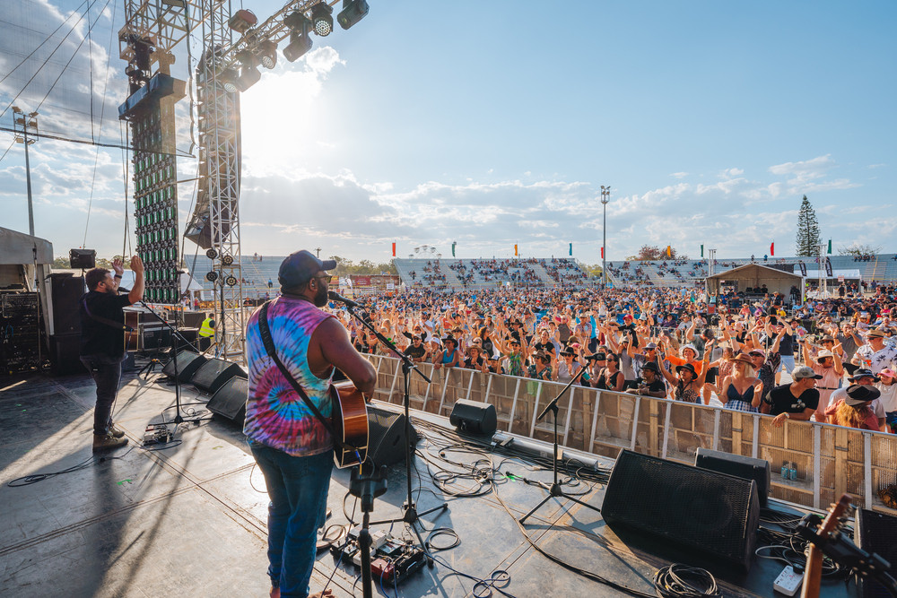 Thousands of people will pack out the Mareeba Rodeo Grounds over the weekend as they enjoy Savannah in the Round and the 50 plus artists