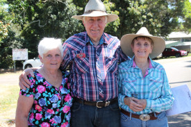 Millaa couple, Liz and Warren Butler, caught up with Mareeba author, Colleen Taylor at the sale.