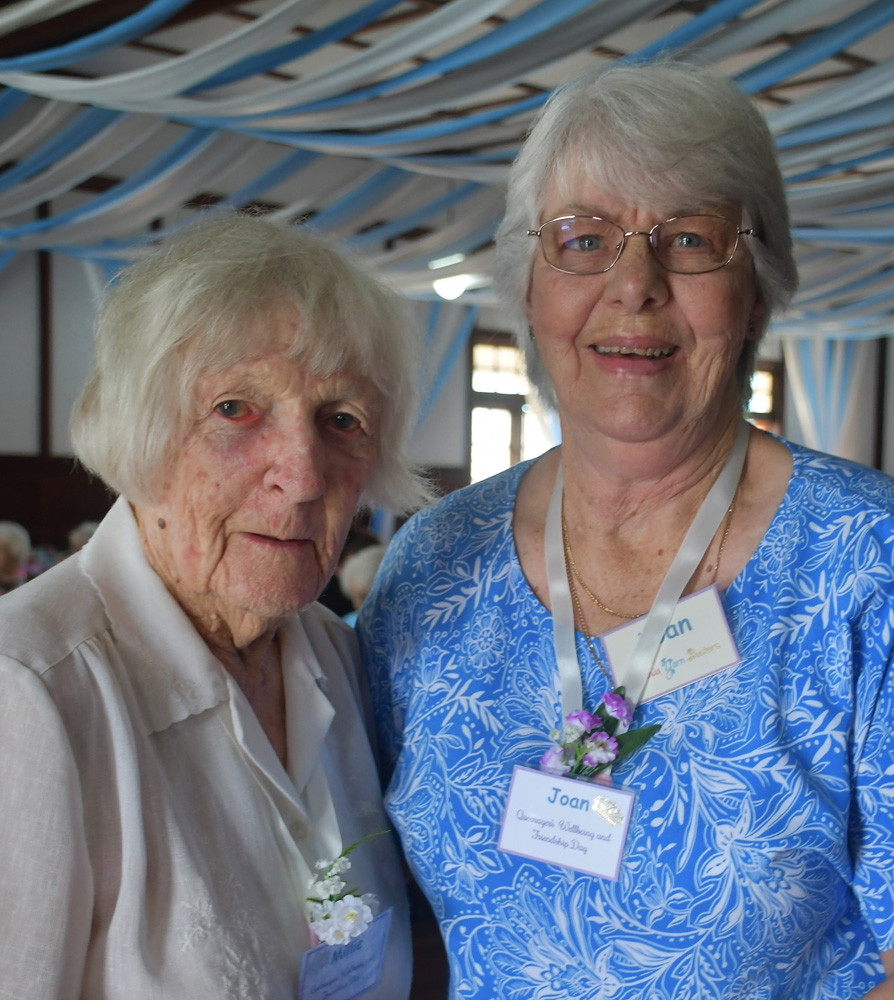 Millie Minchin and Joan Robinson caught up at the morning tea.