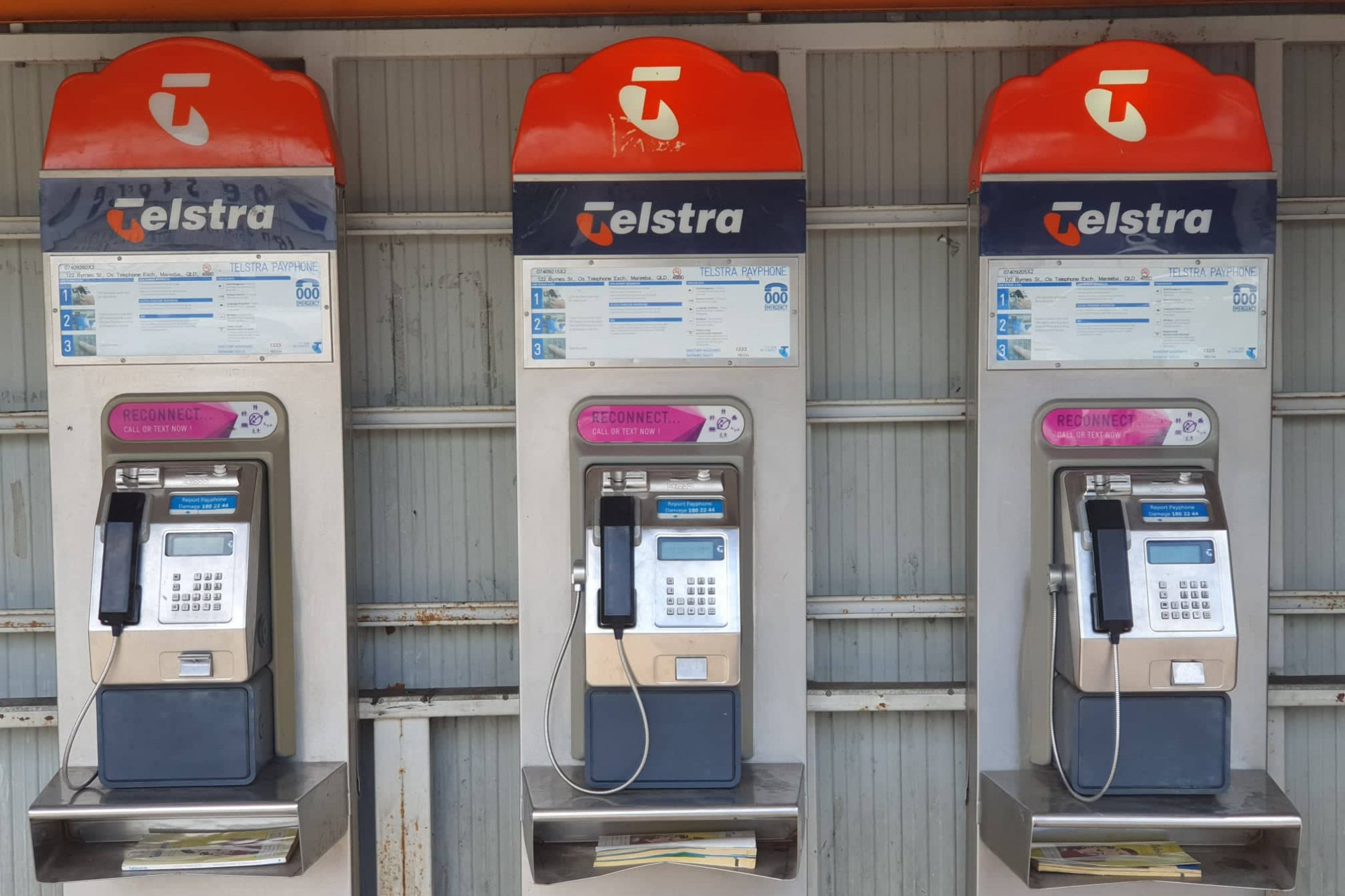 Payphones and Telstra Air are free this Christmas and New Year - feature photo