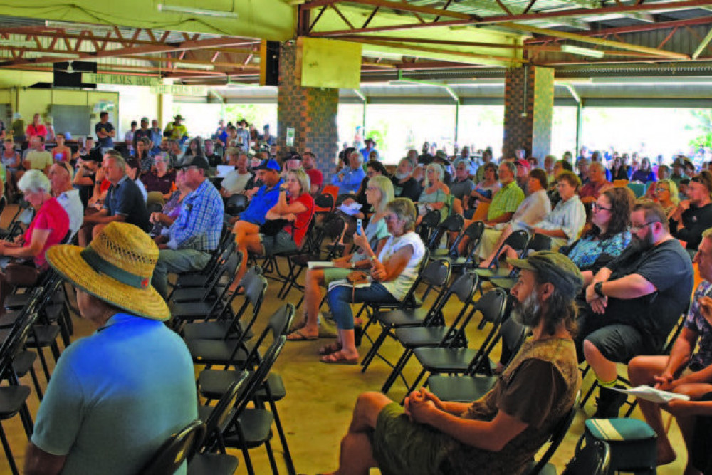 Nearly 400 people gathered at the Mareeba Turf Club on Sunday for a public meeting discussing the proposed COVID vaccine mandate’s eff ect on businesses.