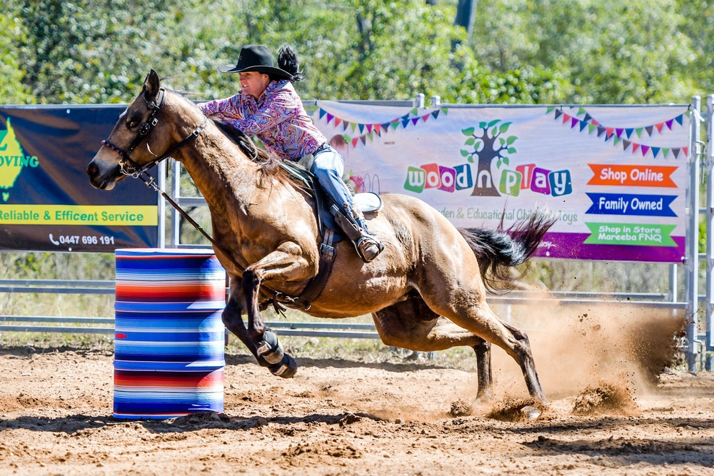Donna Furber performed extremely well in the Ladies Barrel Racing event, getting a sub 18 second time for her run. PHOTOS BY PETER ROY.