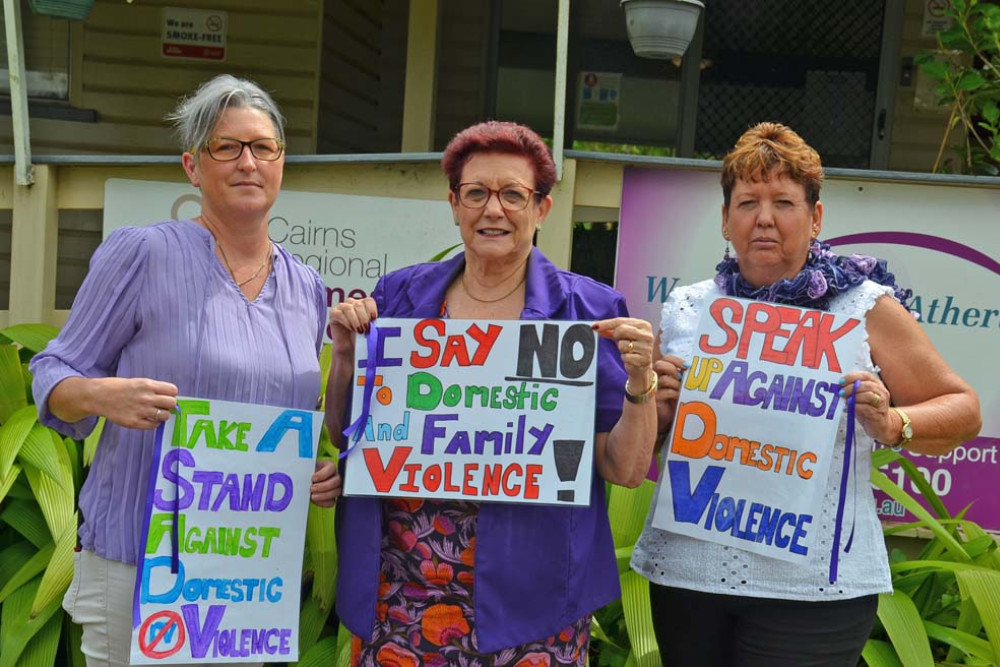 Tablelands Regional Crs Kylie Lang and Annette Haydon and Mareeba Mayor Angela Toppin (centre) #StandUpSpeakUp against DFV.
