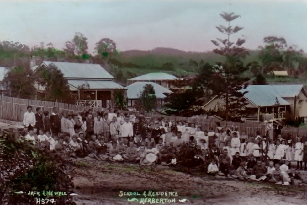Herberton State School students who boarded at Herberton Methodist Hostel and Woodleigh College pictured in the early 1900s (Photo supplied).