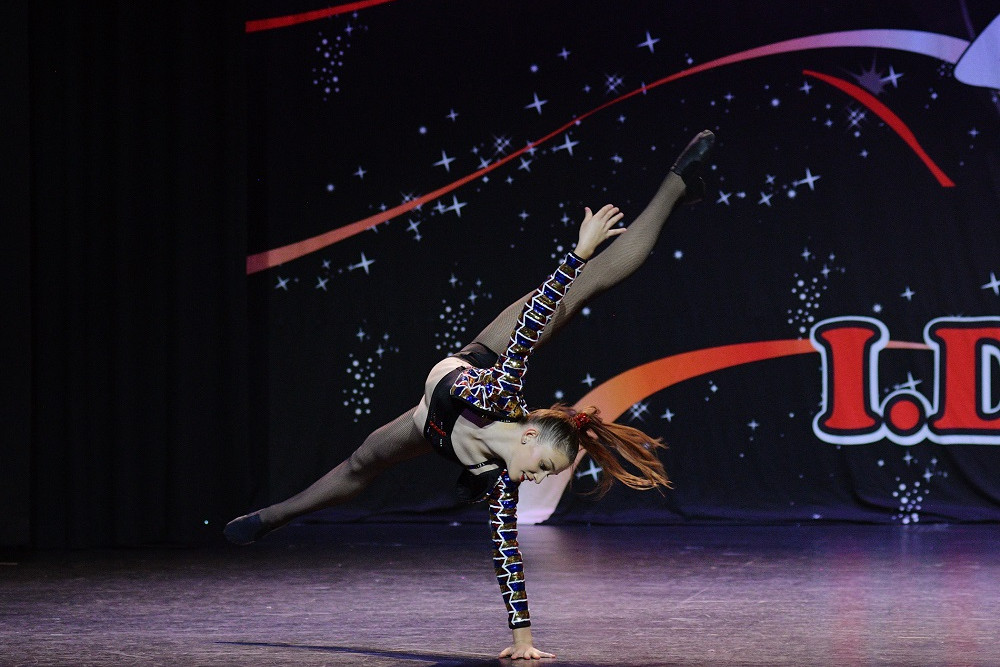Atherton jazz dancer Madison Stansby has returned home with gold from the Intermediate Jazz Australian Teachers of Dance Scholarships.