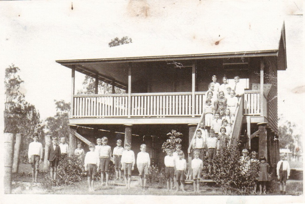 Students at Bushy Creek State School, now Julatten State School, in 1934.