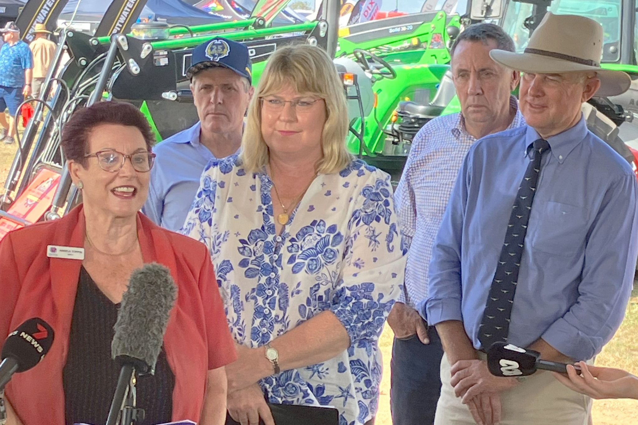 Mareeba Mayor Angela Toppin (Left) with Local Government Minister Ann Leahy, Member for Kennedy David Kempton and Minister for Primary Industries Tony Perrett. (AgForce CEO Michael Guerin is pictured second from left).