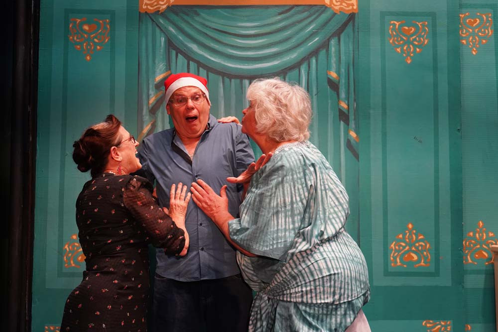 Carol Peirce as Mabel, Ken Cotterill as Brian, and Jacqui Stephens as Mabel.