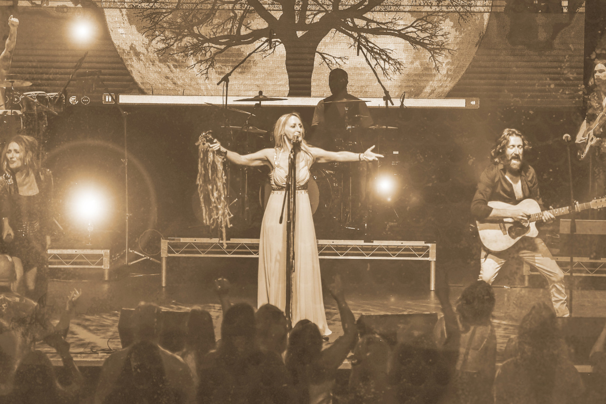 Ursula and Gary Stewart, with Running in the Shadows, bring Fleetwood Mac classics to BAR36, Cairns.