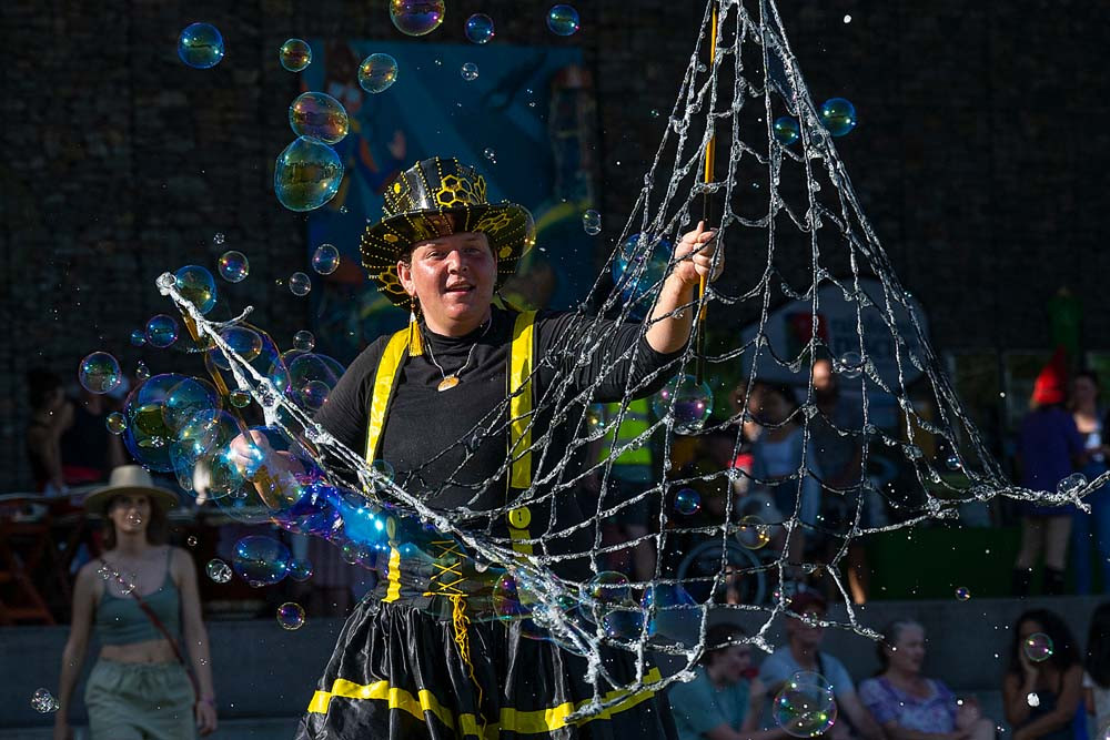 Kids to have a ball at folk festival - feature photo