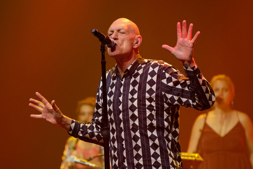 Midnight Oil frontman Peter Garrett will give it his all at the band’s final gig in Cairns on 25 August.