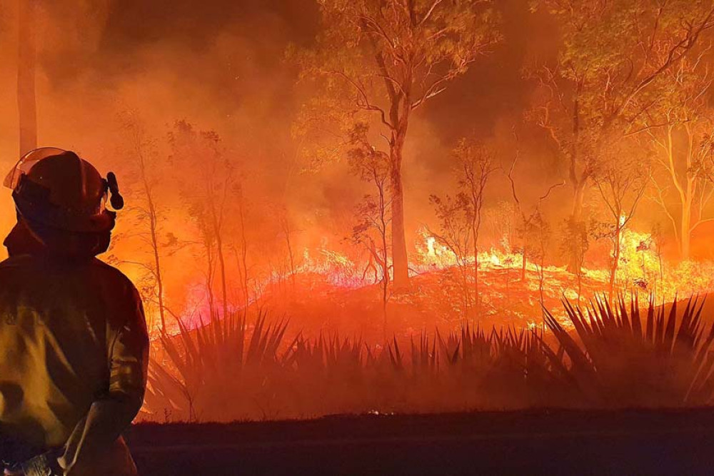 A major bushfire in Mutchilba triggered a Seek Shelter alert last week. PHOTOS Charles Khan.