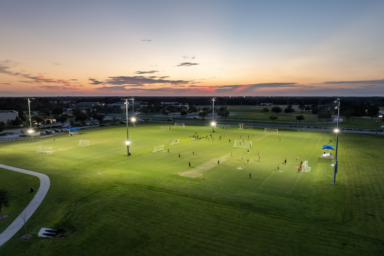 Davies Park lights on hold - feature photo