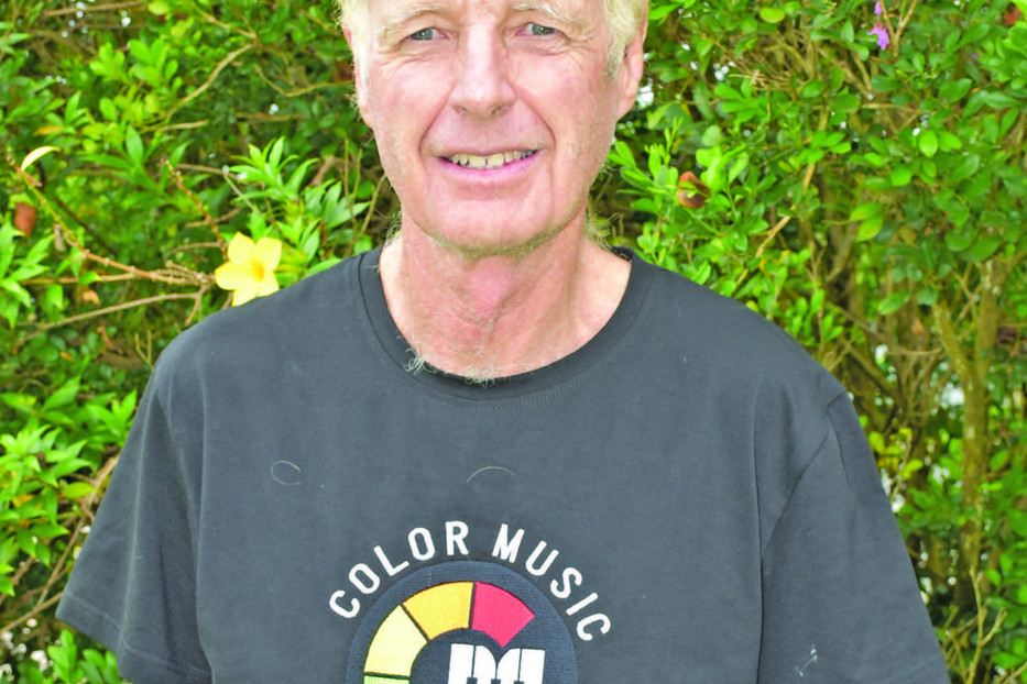 64 year old Tim Lovell has left Australia bound for Hungary as he uses his skillset to help deliver humanitarian aid to the COLOR MUSIC Children’s Choir fleeing Ukraine.