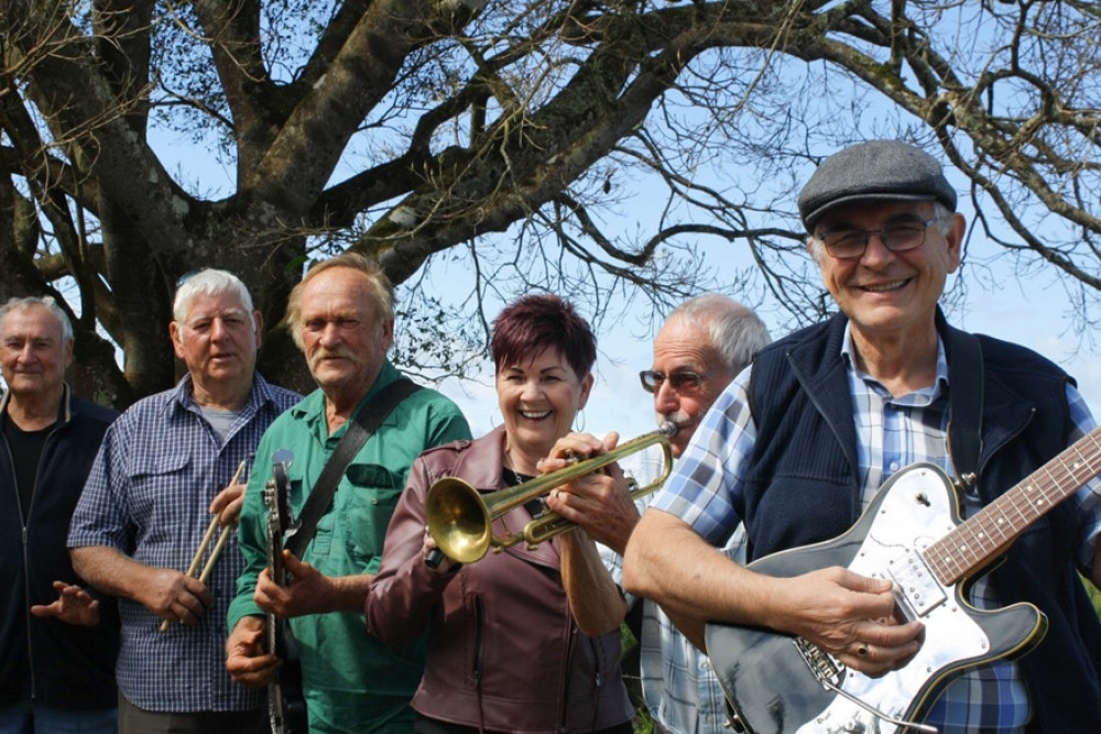 Bold as Brass 2 are looking forward to entertaining the crowd at Yungaburra this Sunday.