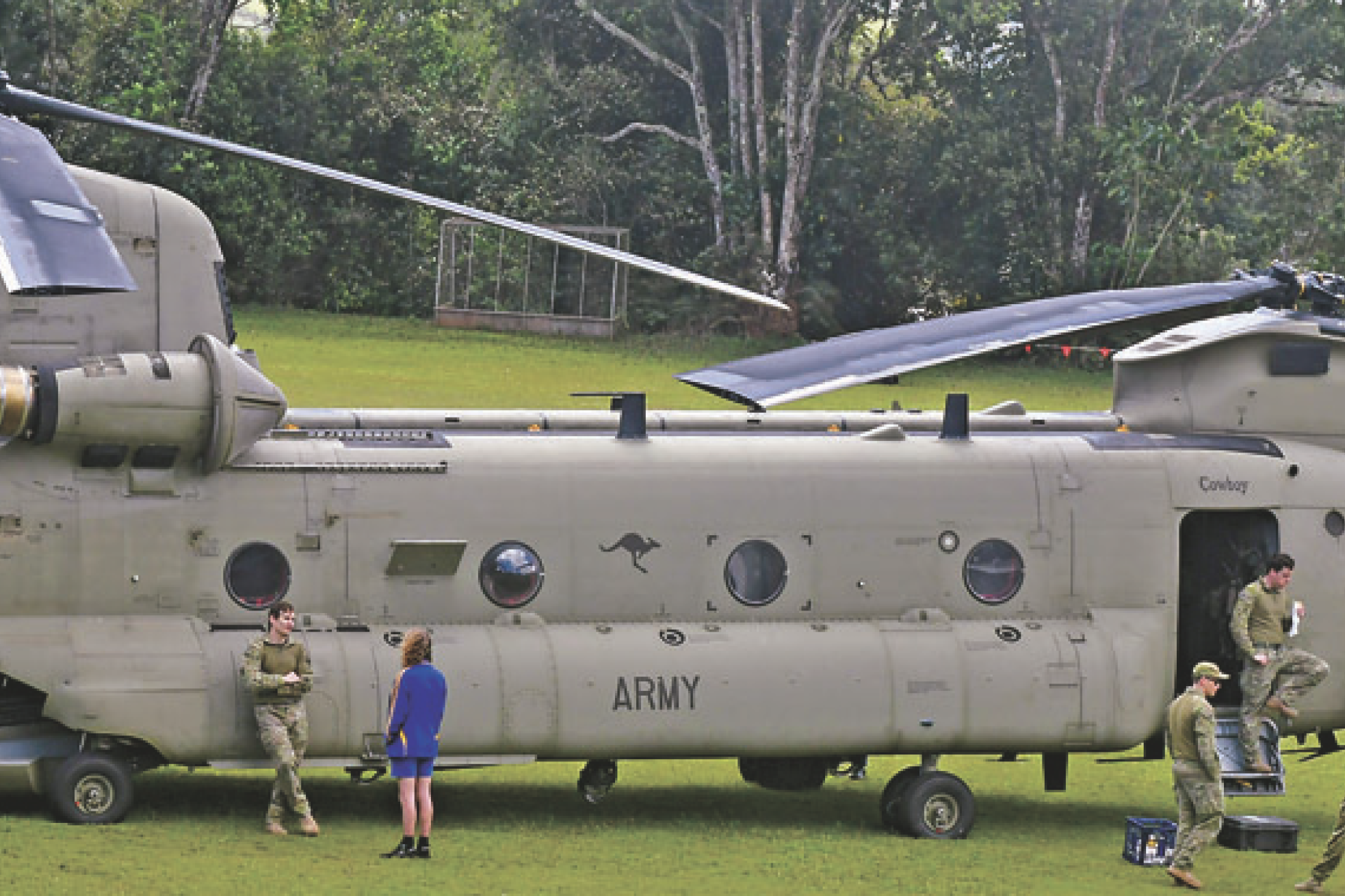 Chinook visit by military thrills school - feature photo