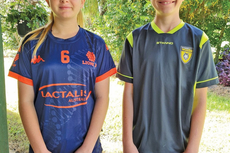 Former Mareeba Bulls players Hanna and Hayden Shearer have been selected to travel overseas to the home of football as they get to train and play with the West Ham United FC in London.