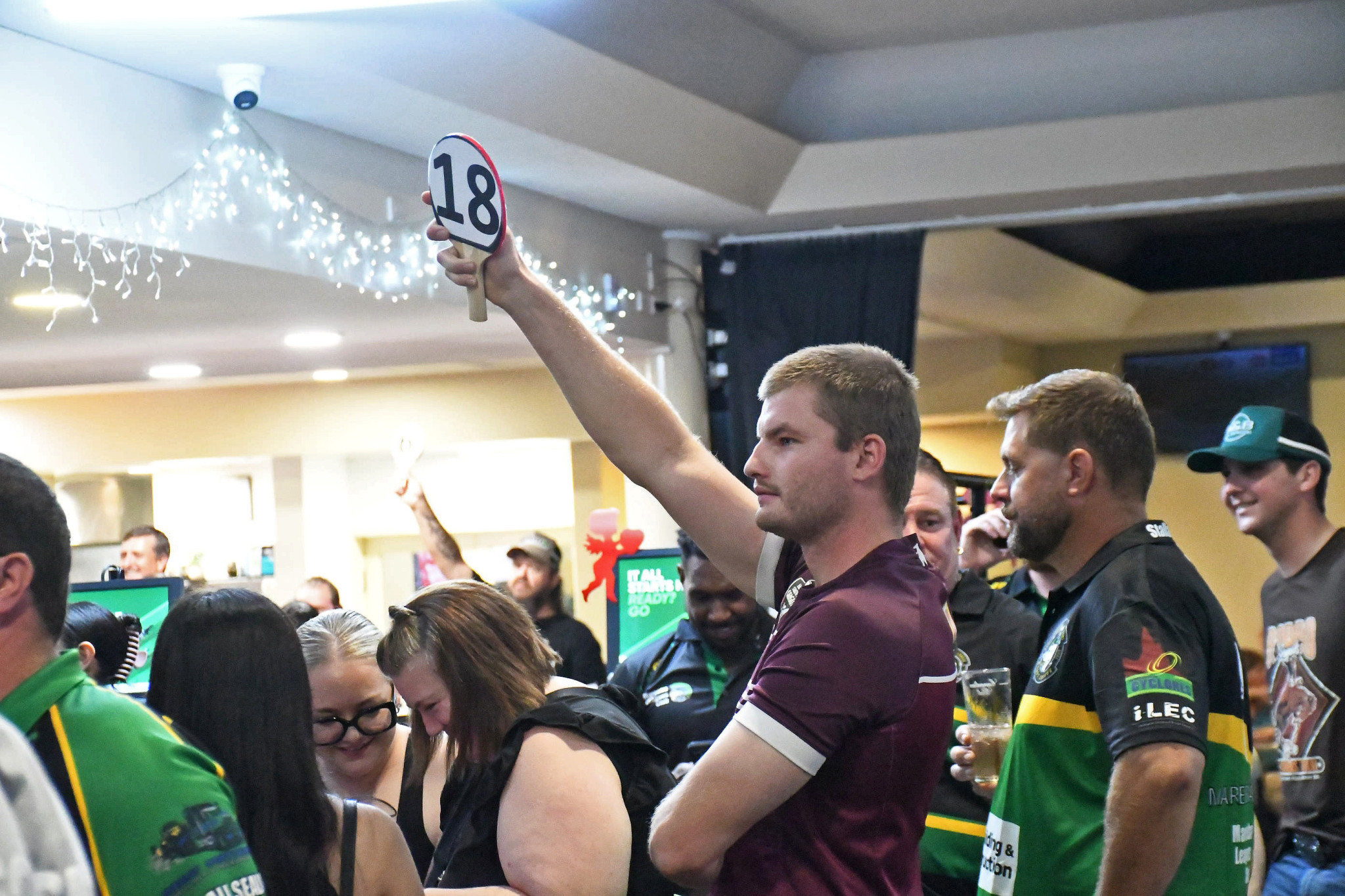 Lecker Farming’s Andre Kath places a bid.