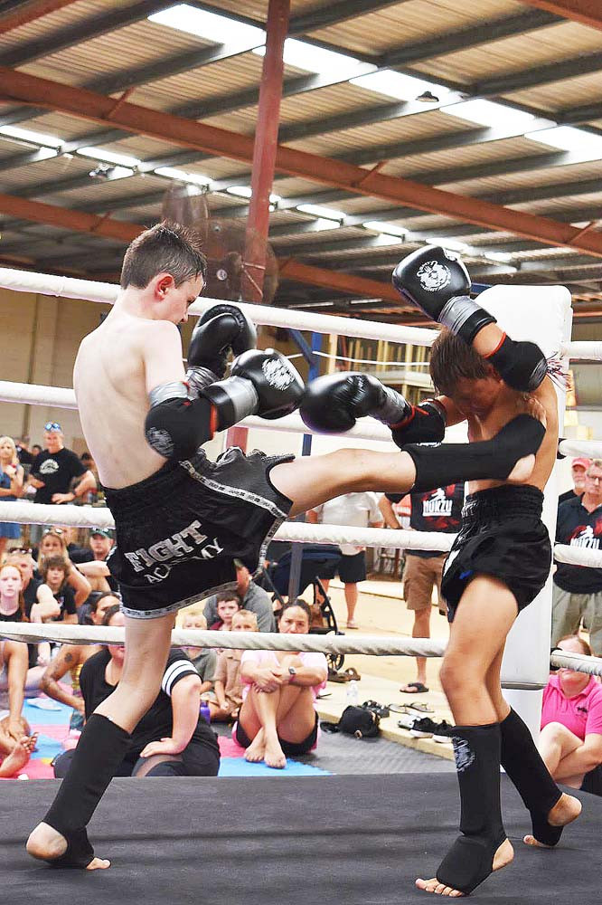 Serji Kravchenko lands a kick on his opponent.