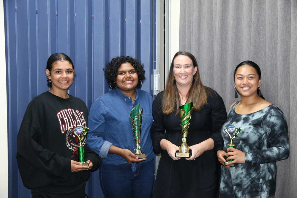 Ladies best back Mayleen Opperman, best and fairest Lexeen Mathieson, players player Alyson Slyney and most improved Leiana Tekii.